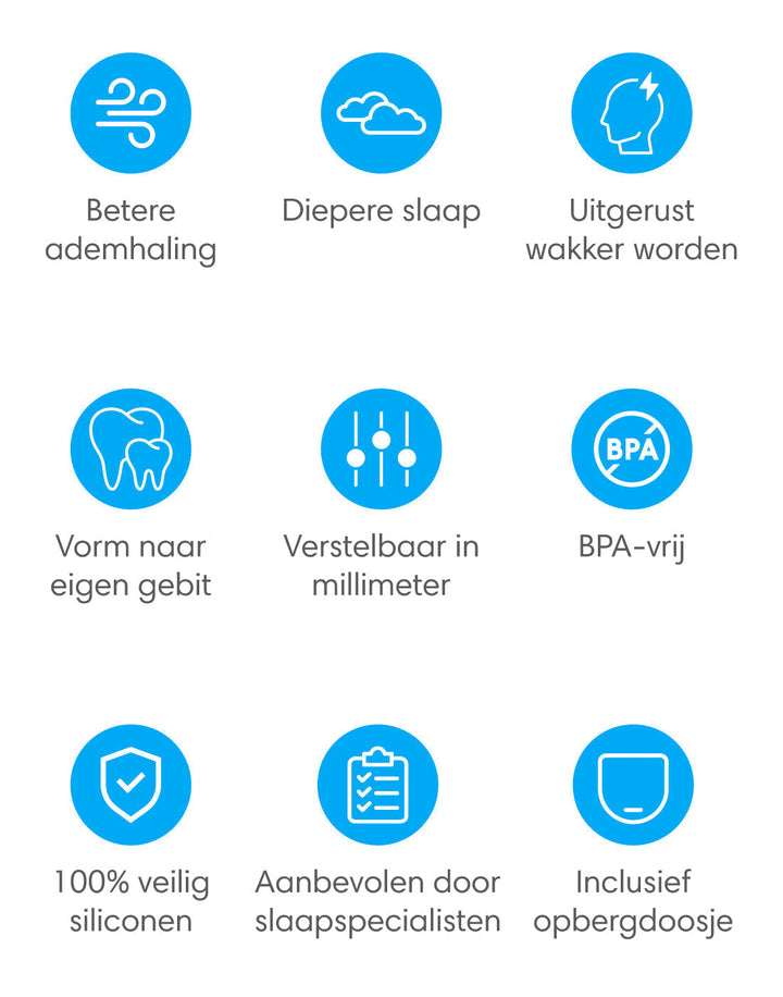 "Transparante anti-snurkbeugel op nachtkastje, medisch-grade siliconen, verstelbaar voor comfortabel gebruik en snurkpreventi