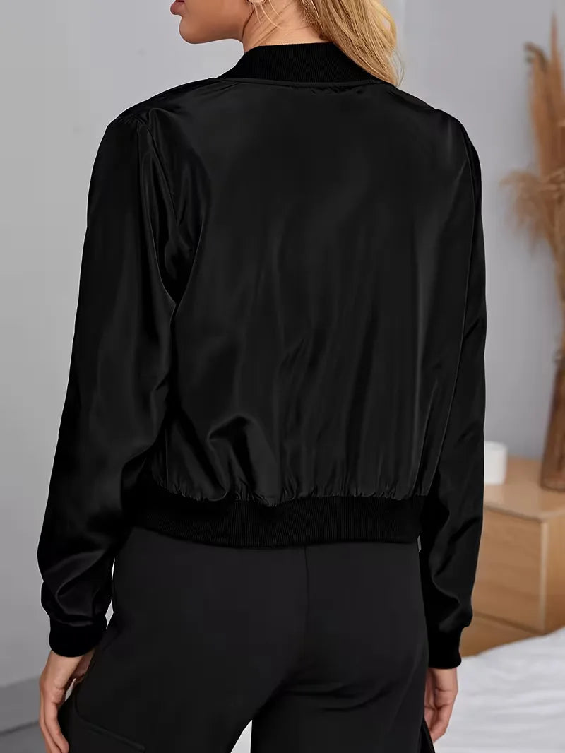 Lichtgewicht dames bomberjack, perfect als lentejas. Casual stijl met ribgebreide boorden.