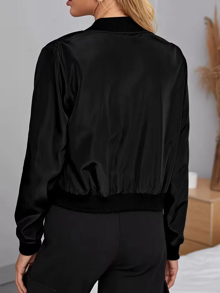 Lichtgewicht dames bomberjack, perfect als lentejas. Casual stijl met ribgebreide boorden.