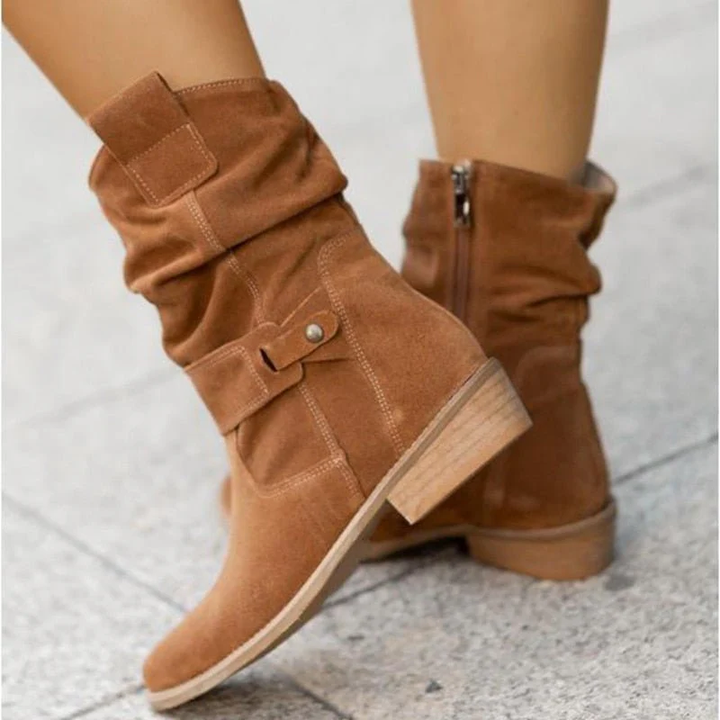 Modieuze dames enkellaarsjes met losse schacht. Deze comfortabele schoenen zijn perfect voor elke elegante look.