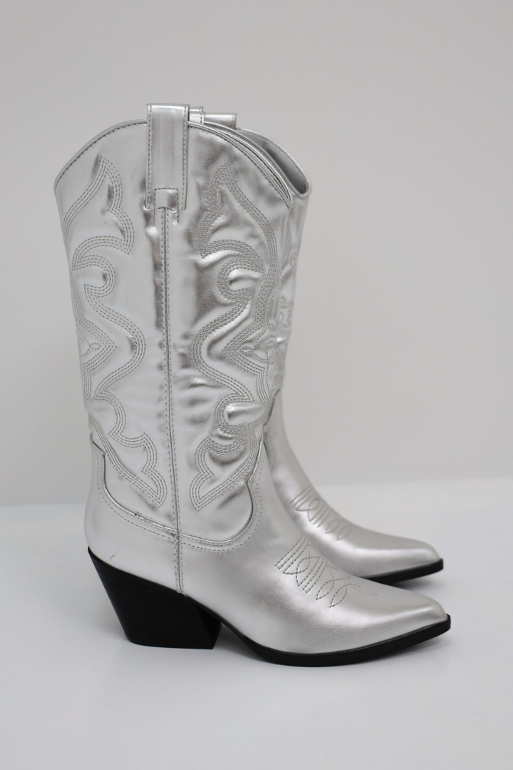 Stijlvolle dames hoge cowboylaarzen, perfect voor een trendy en modieuze look.