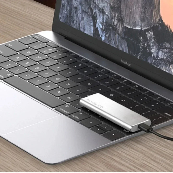 Draagbare ultradunne 4TB harde schijf USB-C, voor snelle overdracht van al je digitale bestanden.