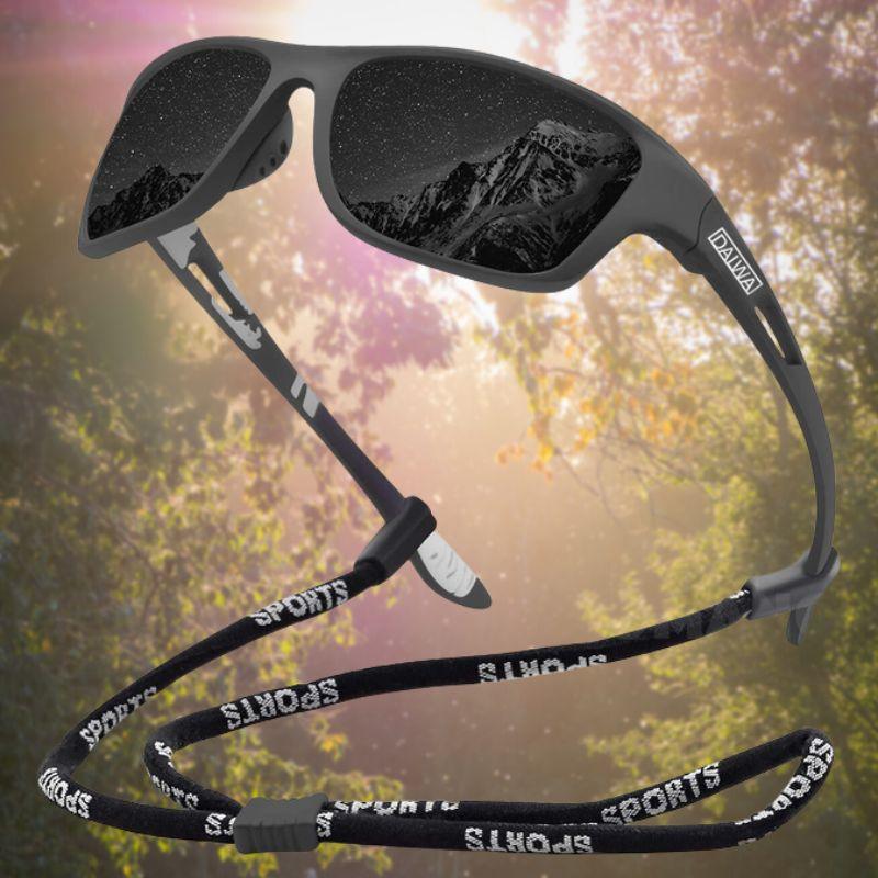 Rode uniseks sport zonnebril met UV-bescherming, perfect voor diverse sporten en dagelijks gebruik.