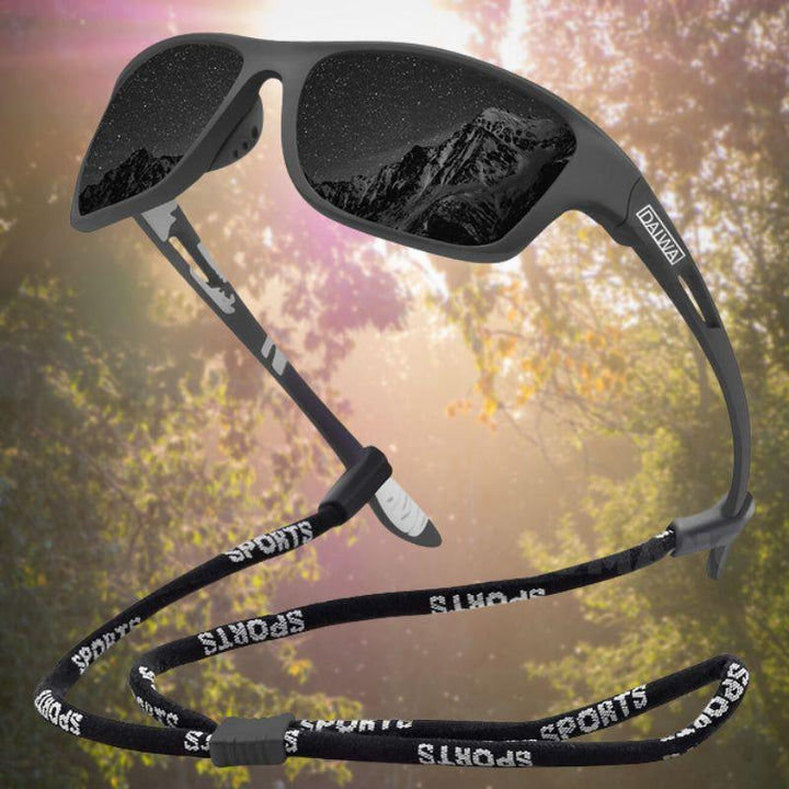 Rode uniseks sport zonnebril met UV-bescherming, perfect voor diverse sporten en dagelijks gebruik.