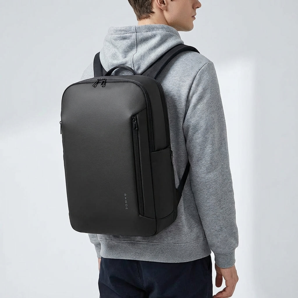 Georganiseerde Transitex laptoprugzak met meerdere vakken, ideaal voor werk, school en reizen.