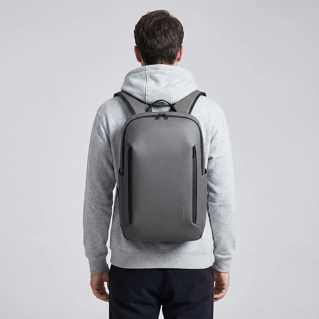 Uniseks pendelrugzak Transitex, ergonomisch ontwerp, comfortabel voor dagelijks woon-werkverkeer en reizen.