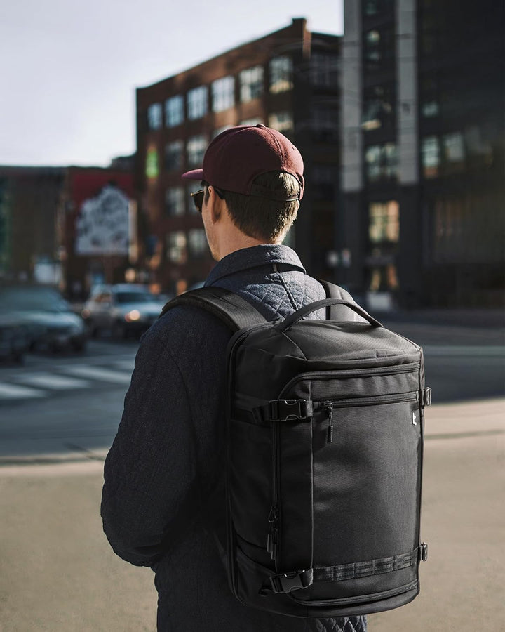 Unisex 38L TSA-vriendelijke reisrugzak met ruim laptopvak, ideaal voor handbagage en vliegreizen.