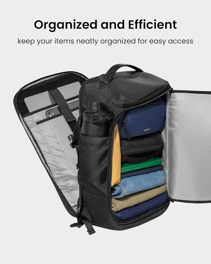 TSA-vriendelijke rugzak van 38 liter, opengeklapt, toont apart laptopvak voor gemakkelijk boarden. Ideaal voor reizen.