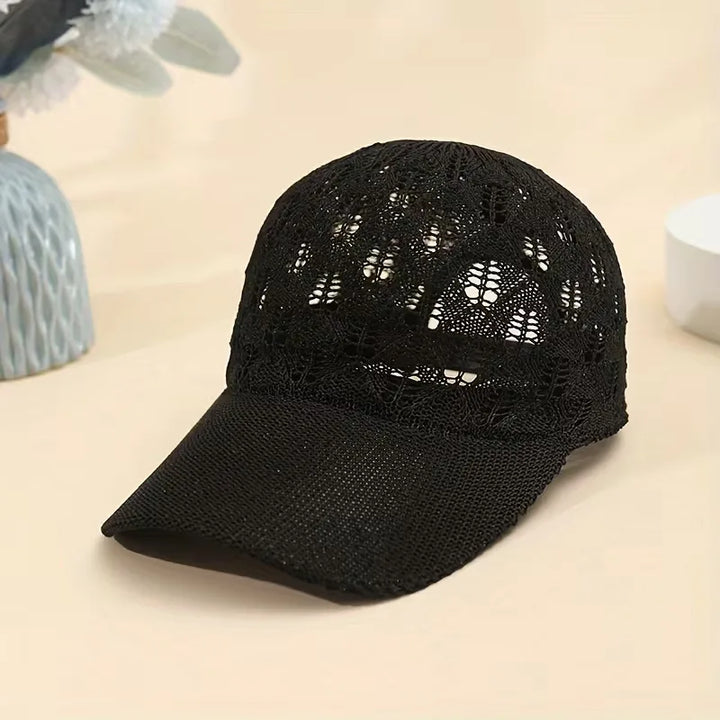 Stijlvolle unisex pet met mesh, verstelbaar. Ideaal voor streetwear, casual of outdoor looks.