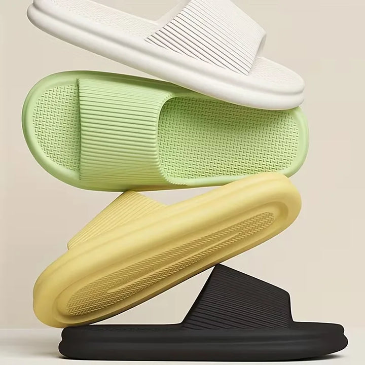 Ultieme comfortabele badslippers met dikke zool voor lounge en ontspannen thuisdagen.