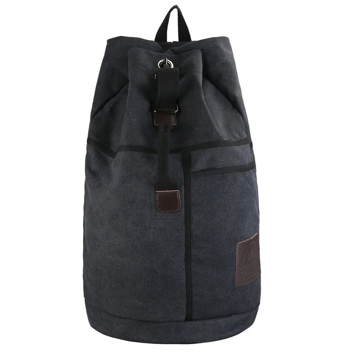 Robuuste canvas reistas rugzak in khaki, perfect voor lange avonturen en outdoor gebruik, grote capaciteit.
