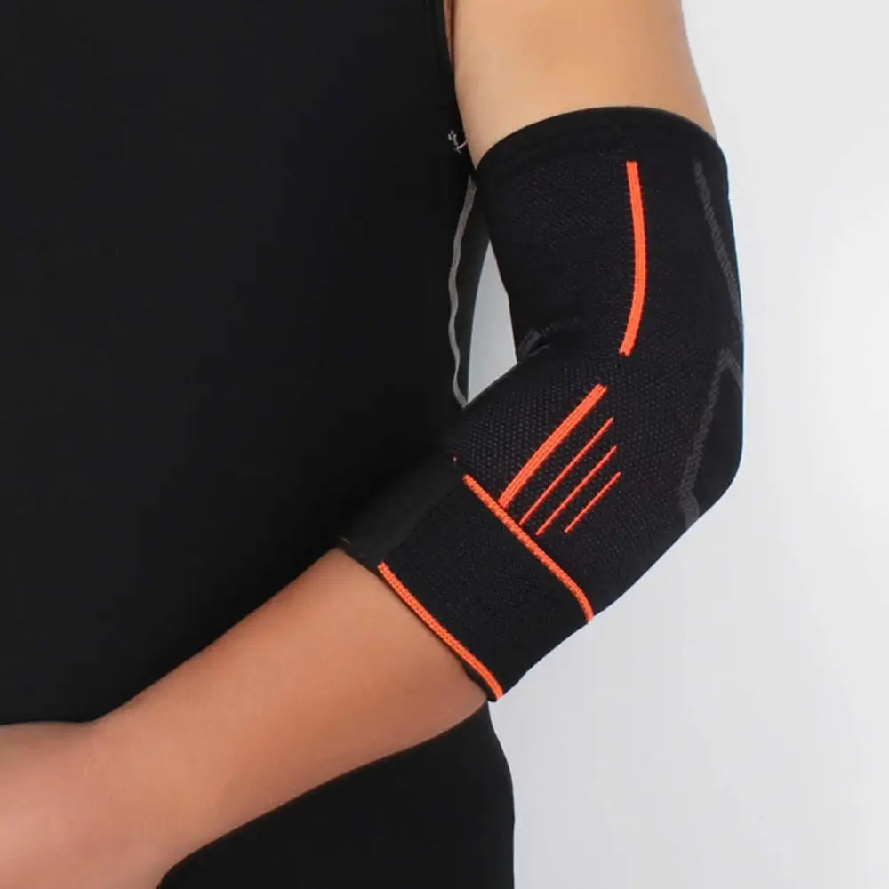 Premium compressie elleboogbrace voor sportondersteuning, herstel en pijnverlichting bij fitness.