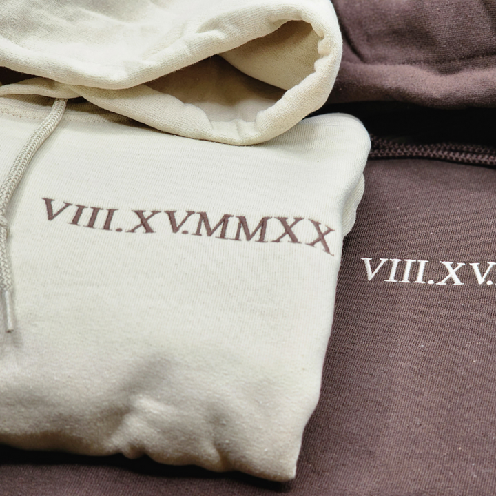 Unieke gepersonaliseerde koppel hoodie. Het ultieme liefdescadeau met borduurwerk voor stelletjes.