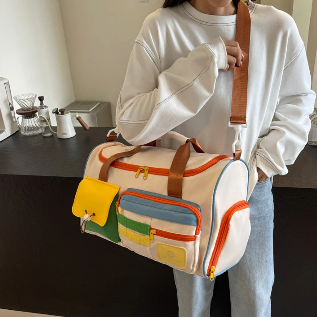 Unisex lichtgewicht FlexaBag duffeltas met stijlvolle kleurblokken, ideaal voor sport of weekendtrip.