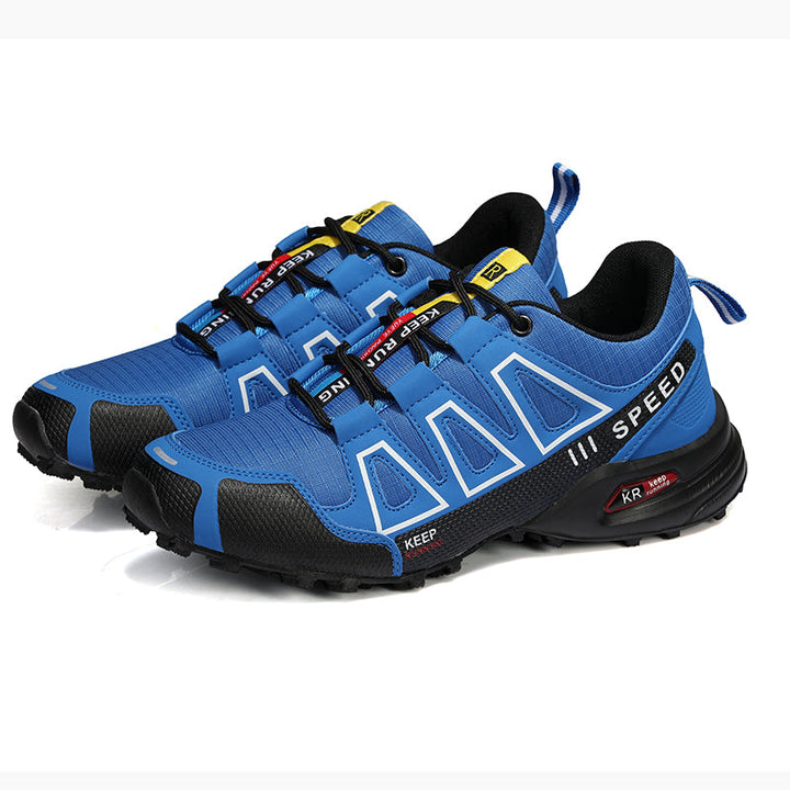 Unisex waterdichte trekking schoenen met antislip profiel, voor veilige stappen op oneffen terrein.