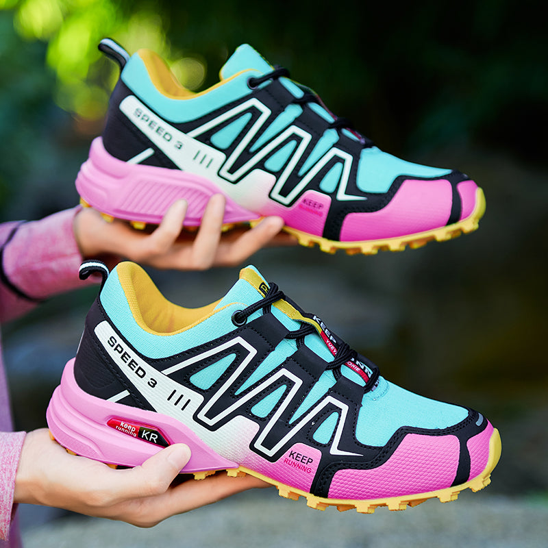 Lichtgewicht unisex outdoor schoenen, waterdicht en duurzaam, ontworpen voor comfortabele wandelingen.