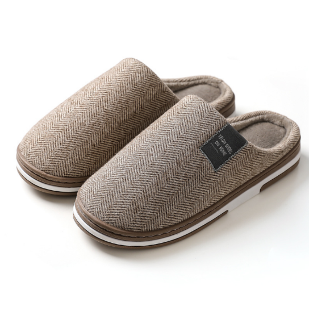 Unisex pantoffels met warme, zachte voering en antislip zool, ideaal voor comfort in herfst en winter.