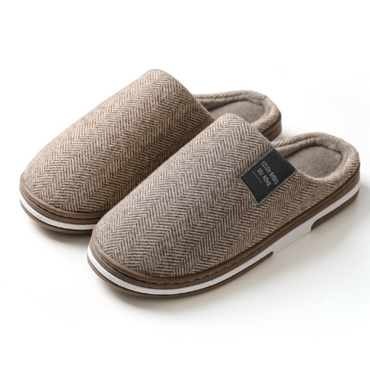 Unisex pantoffels met warme, zachte voering en antislip zool, ideaal voor comfort in herfst en winter.