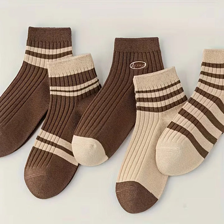 Ribgebreide unisex sokken (5 paar) met stijlvolle strepen. Comfortabele en duurzame keuze voor dagelijks dragen.
