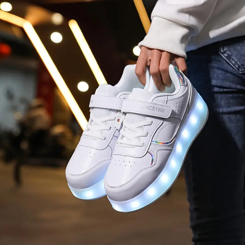Kinderschoenen met wieltjes en LED-lampjes, paars/roze/wit ontwerp, perfect voor buitenactiviteiten