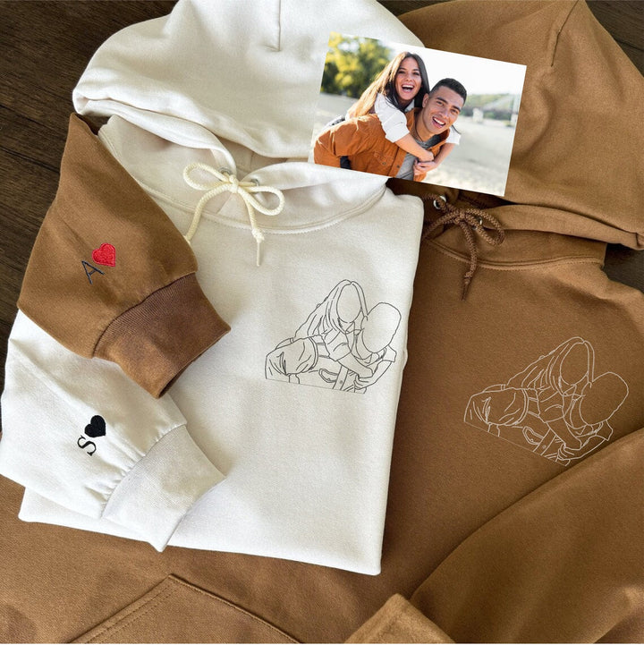 Volledig gepersonaliseerd unisex kledingstuk met custom fotoborduurwerk, een unieke en draagbare herinnering.