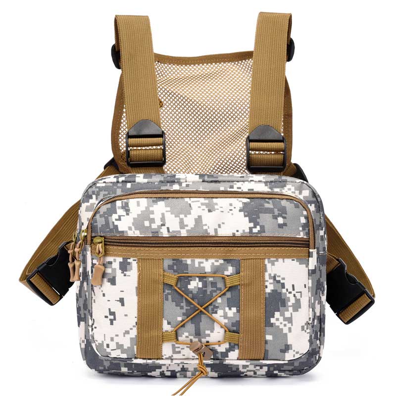 Essentiële survival borsttas van duurzaam waterdicht materiaal. Perfect voor outdoor avonturen en noodsituaties.