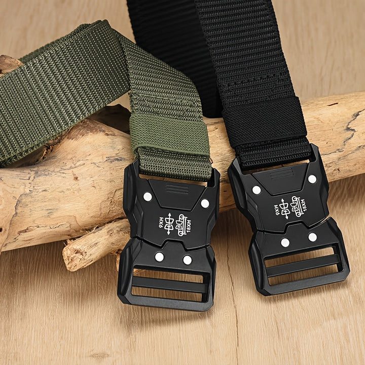 Stevige nylon riem, geschikt voor sportkleding en militaire stijl, in diverse kleuren.