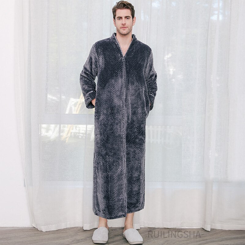"Unisex thermo badjas met rits, lange mouwen en zakken, warm en comfortabel, ideaal voor koude dagen thuis."