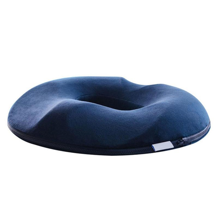 Traagschuim zitkussen, speciaal gevormd voor stuitpijn en aambeien verlichting. Ergonomisch design.