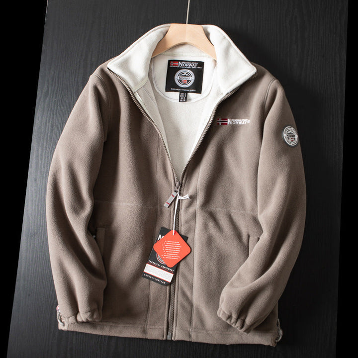 Unisex ultra warme fleece jas in zacht materiaal voor heren en dames, perfect voor koude winterdagen met praktische zakken.