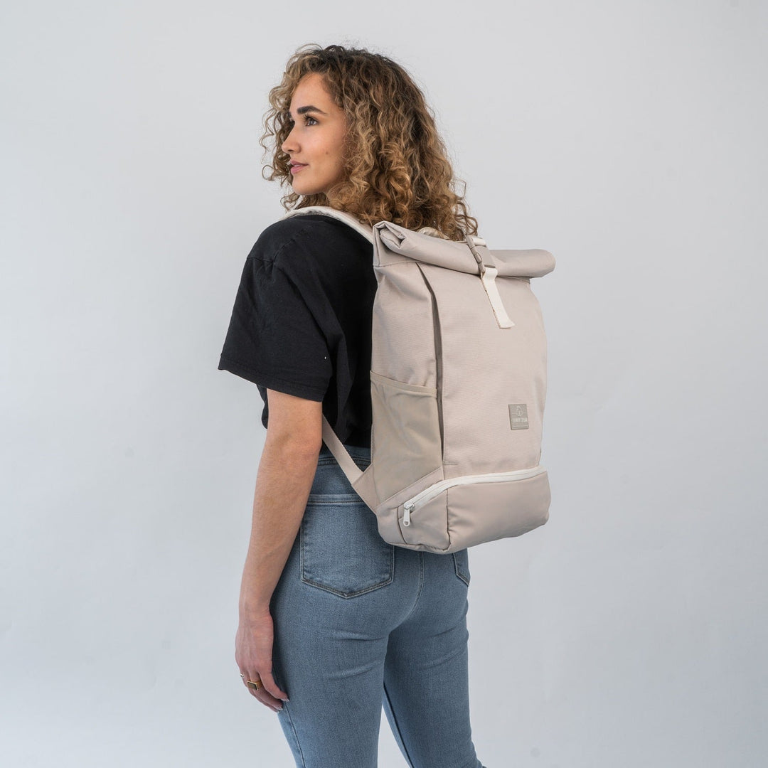 Rolltop rugtas UrbanFlow; aanpasbare capaciteit voor al je dagelijkse benodigdheden.