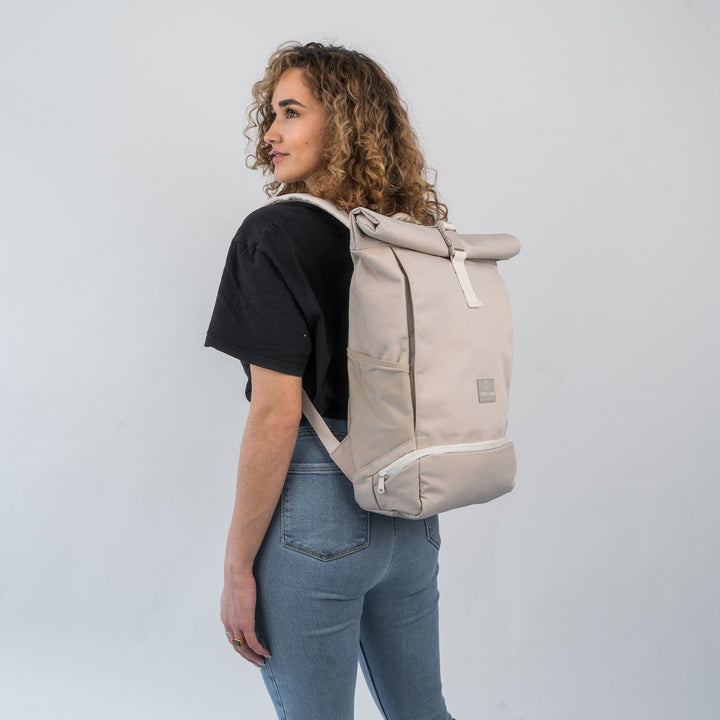 Rolltop rugtas UrbanFlow; aanpasbare capaciteit voor al je dagelijkse benodigdheden.