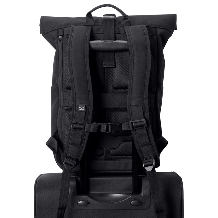 Detail van rolltop sluiting van de UrbanFlow rugzak; voor veilige en verstelbare opslag.