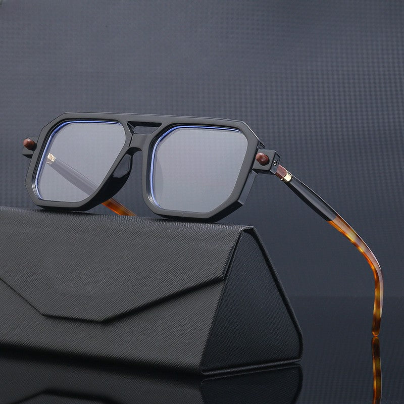 Unisex vierkante retro zonnebril met blauwlichtfilter, ideaal voor mode en oogbescherming.