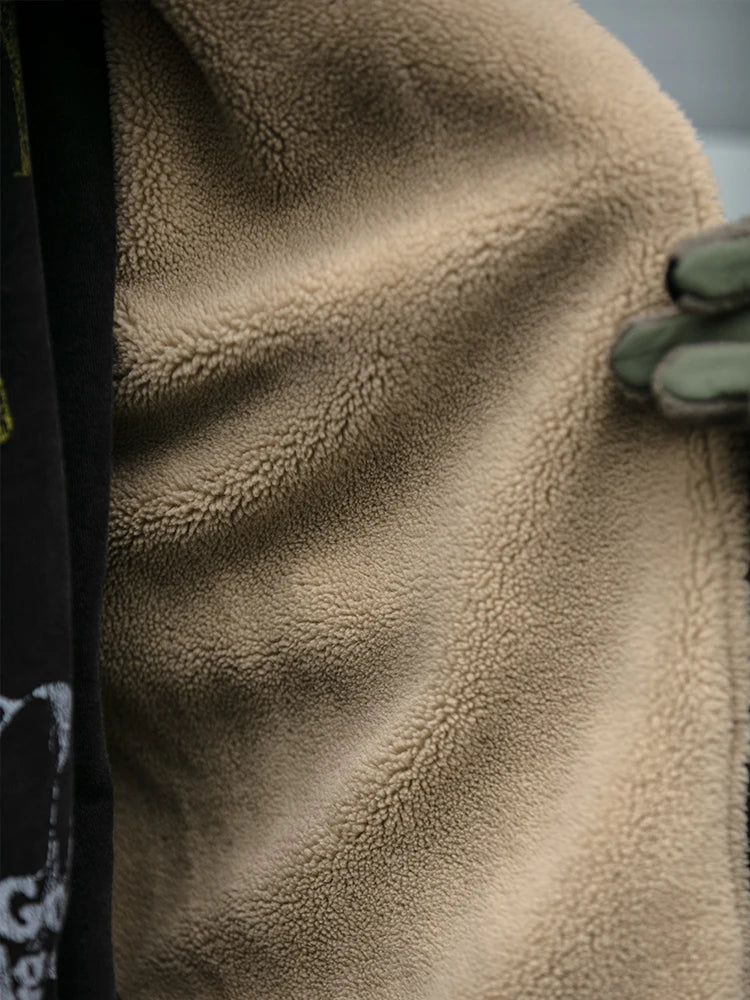 Retro Japanse streetwear fleece jas, unisex. Oversized vintage winterjas voor een casual en warme look.