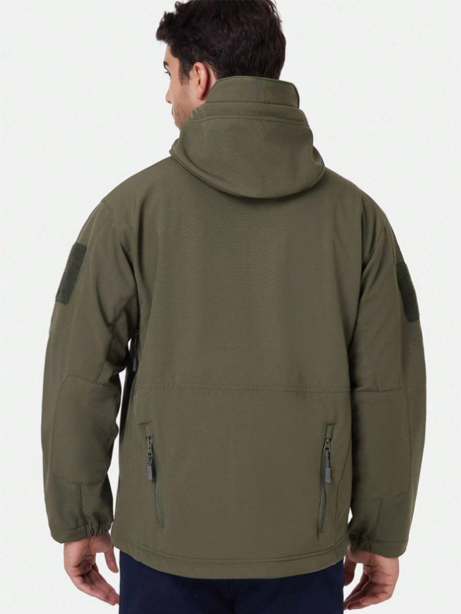 Hoogwaardige unisex outdoor set met water- en winddichte bescherming en isolerende fleecevoering.