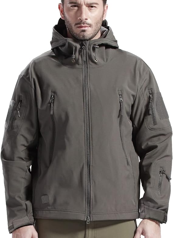 Robuuste unisex camouflage outdoor set, water- en winddicht met warme fleecevoering voor buitensport.
