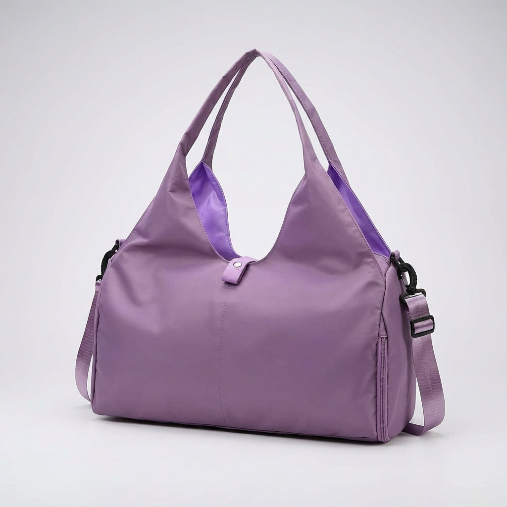 Compacte waterafstotende reistas of duffelbag voor weekendtrips, past perfect in het bagagerek.