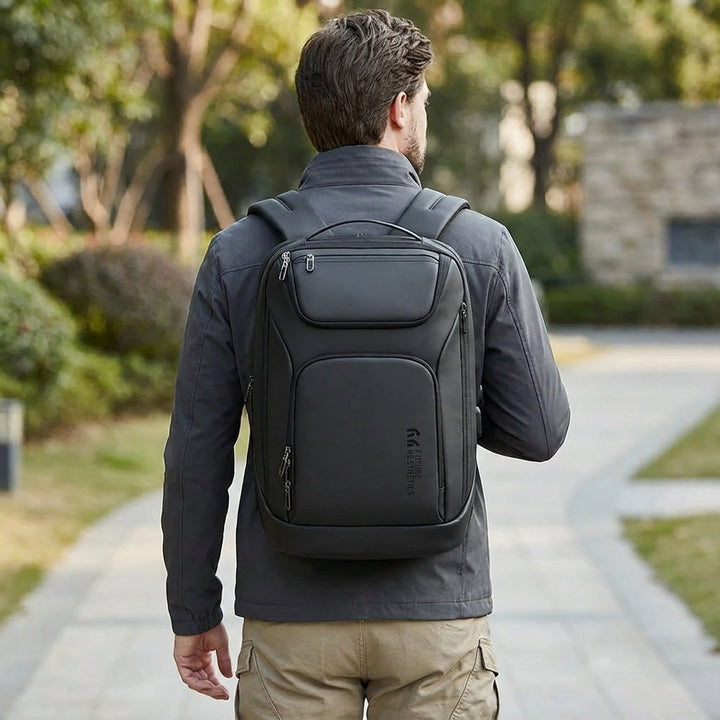 Unisex waterdichte laptoprugzak ChargeRover voor 17.3 inch laptops, ideaal voor school, werk en reizen.