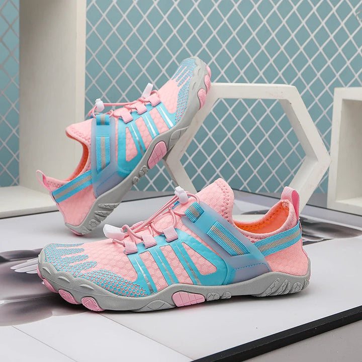 Unisex waterschoenen voor wateractiviteiten, sneldrogend en comfortabel, ideaal voor strand en zwemmen.