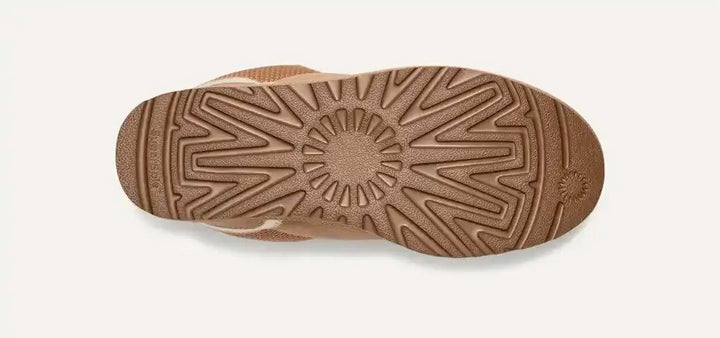 Vlekbestendige unisex suède winterschoenen, warm, comfortabel en stijlvol in zandkleur.