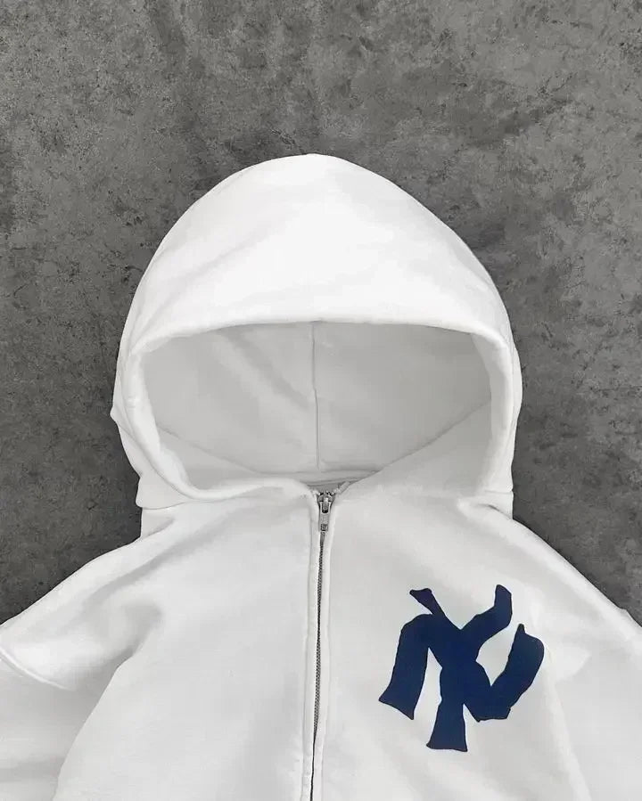 Stijlvolle Y2K oversized hoodie, unisex met abstracte kunst expressie, een must-have voor casual en streetwear outfits.