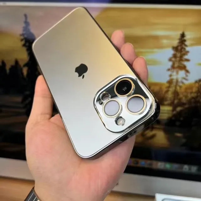 Slank iPhone hoesje: Lichtgewicht telefoonhoes met stijlvol design, perfecte pasvorm voor iPhone 15, 14, 13, 12 modellen.