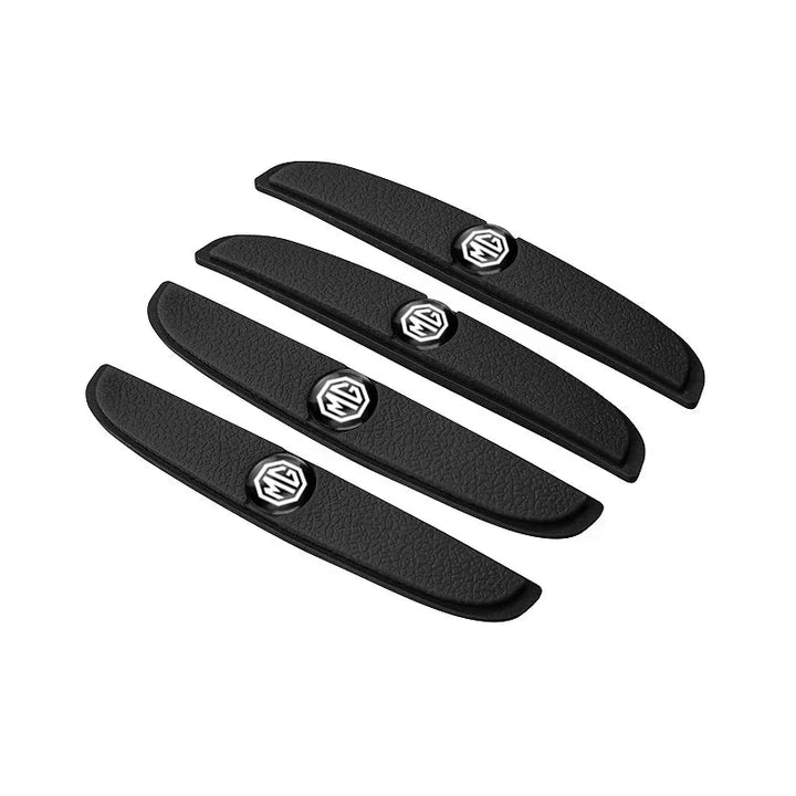 Verpakking met 4 universele auto antikrasstrips van duurzaam rubber, complete set voor deurbescherming.