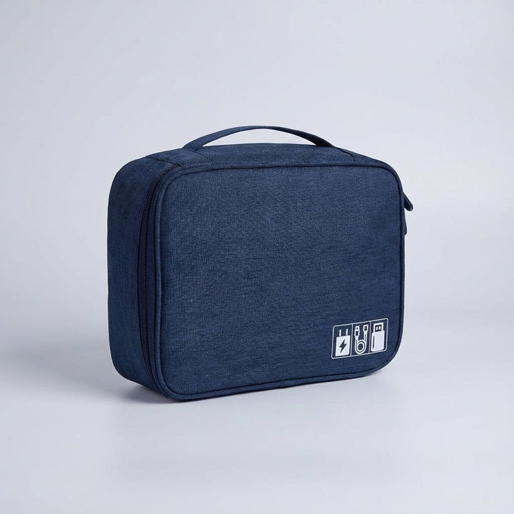 Praktische TechTidy reisorganizer, ideaal voor het efficiënt ordenen van tech gadgets en accessoires in koffer.