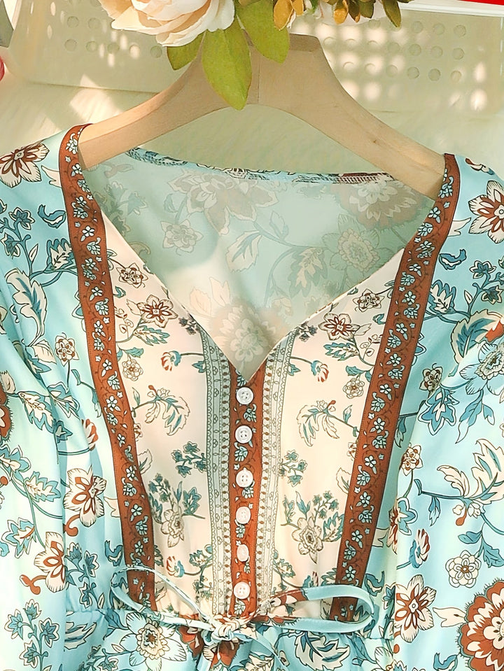 "Veelkleurige Boho Chic jurk met V-hals en ruches, lichtgewicht en ademend, perfect voor zomerse flair en comfort."