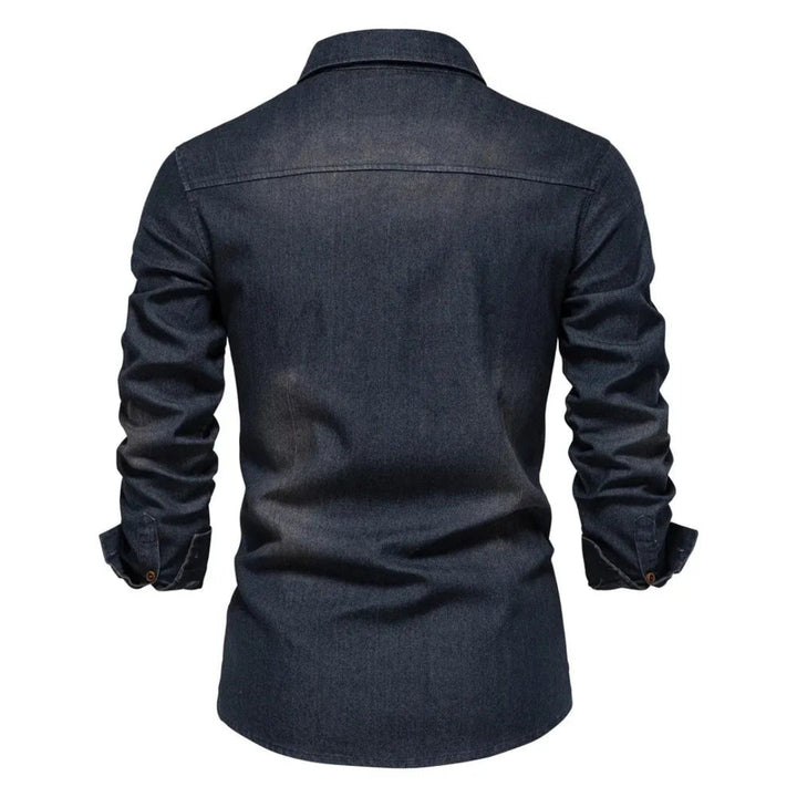 Heren overhemd met lange mouwen, rugpand detail. Tijdloos shirt, perfect voor herfst- en lentemode. Comfortabele kleding.