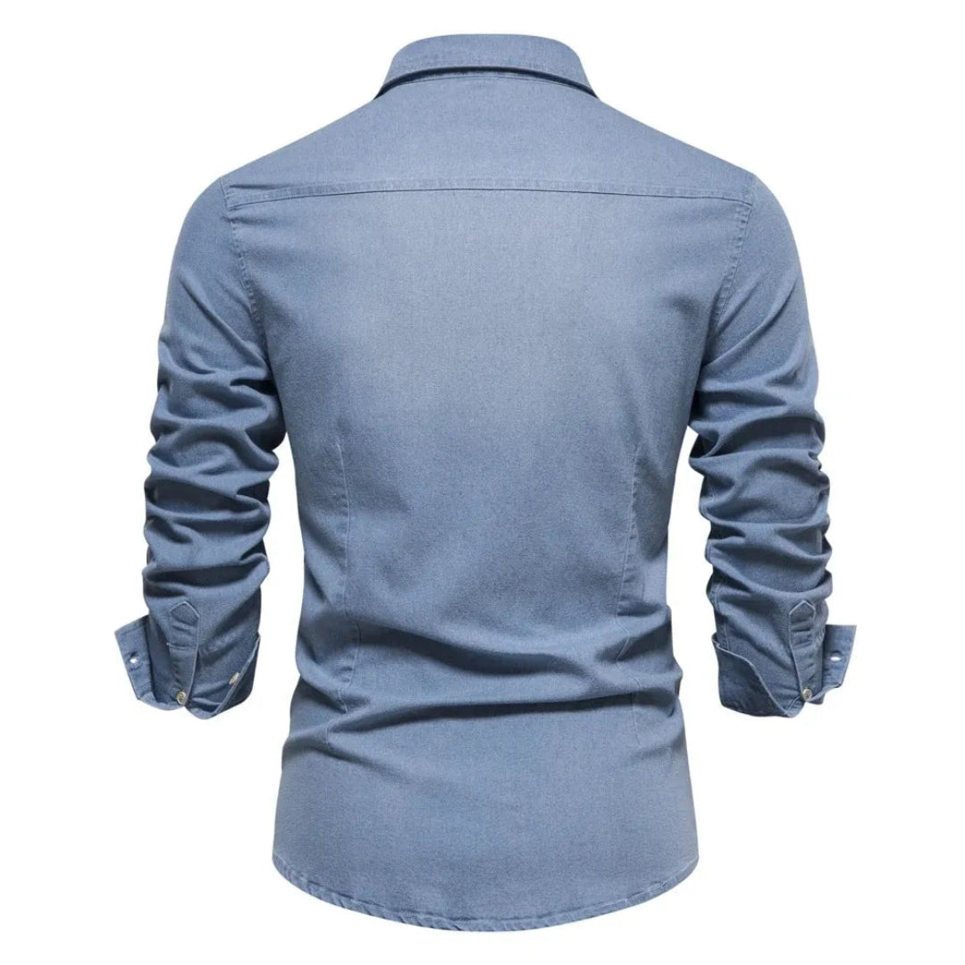 Heren overhemd met lange mouwen, licht geopend aan de hals. Casual, comfortabel en veelzijdig shirt voor elke man.