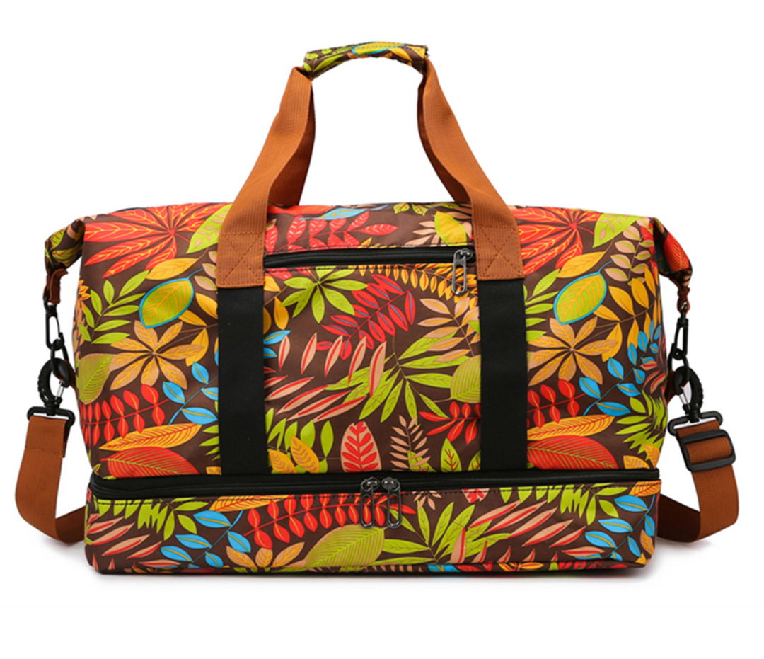 "Veelzijdige sport- en reistas met ergonomische schouderbanden, waterbestendig polyester, ruime opbergruimte, in diverse kleu