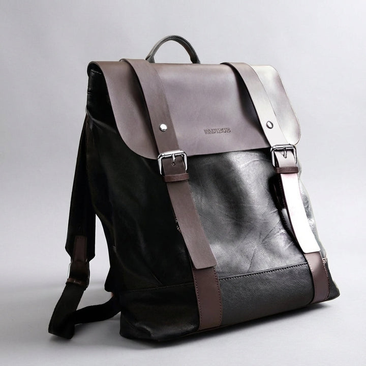 Luxe Velluno waterdichte leren laptoptas voor unisex, met georganiseerde compartimenten voor werk of studie.